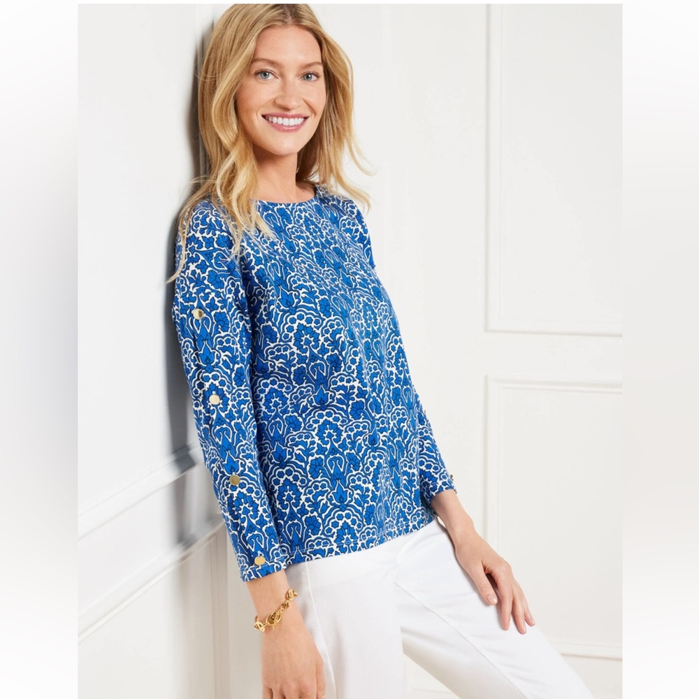 Talbots Size 1X Button Sleeve Crewneck Tee Blue Ivory Damask